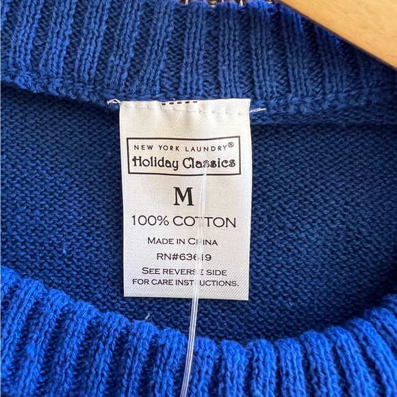 ⬇️NEW YORK LAUNDRY NWT Holiday Classic Men’s Sweater Size M Color Blue Olaf - Picture 2 of 9
